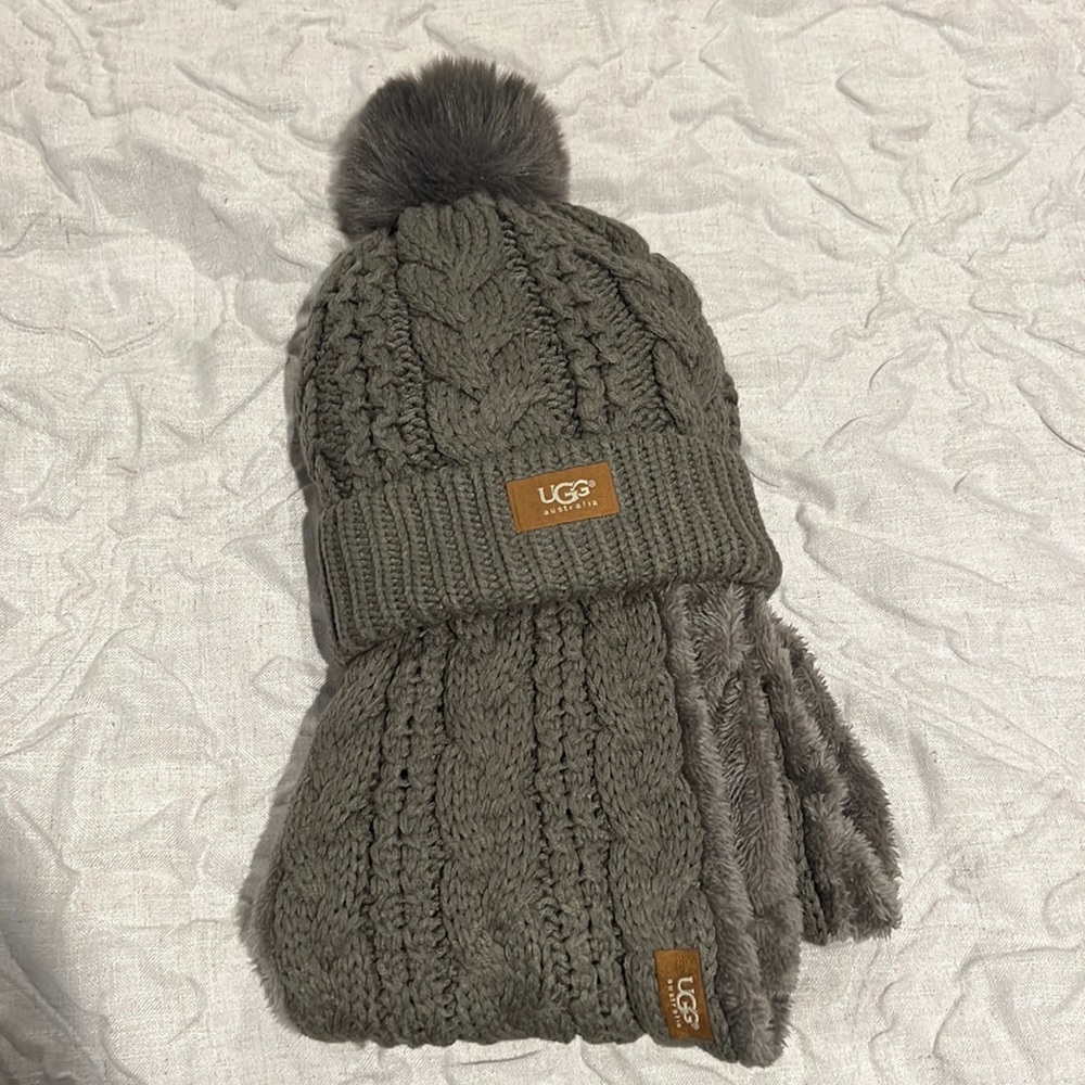 UGG Hat & Scarf